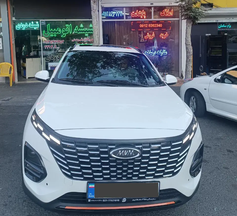 نصب برچسب نانو سرامیک شیشه اتومبیل